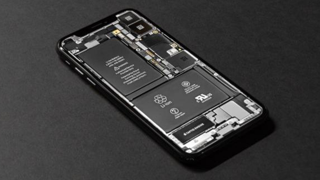 iPhone battery with slimmer chip